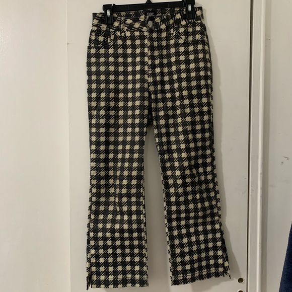 BDG Houndstooth Kick Flare Mini Cropped Pants - Picture 1 of 4
